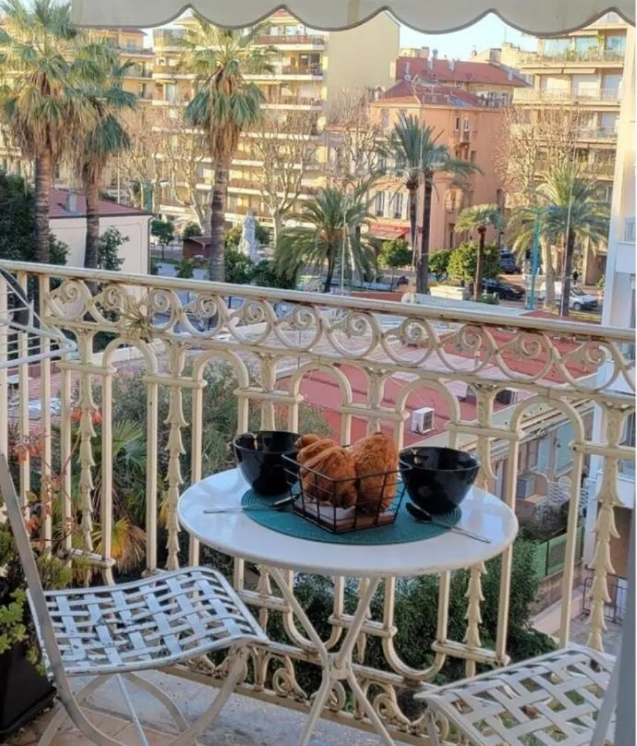 Apartment Center 1 Room Menton