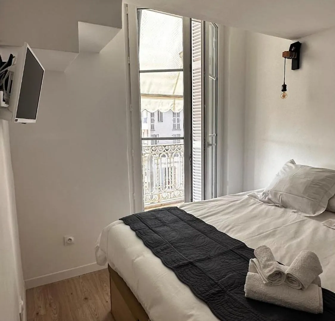 Apartment Center 1 Room Menton 0*,