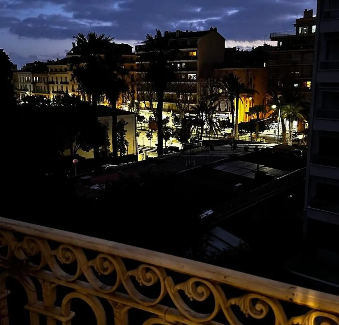 Apartment Center 1 Room Menton